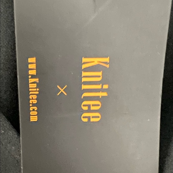 Black dress - Picture 8 of 10